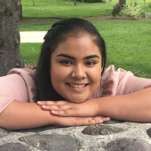 Meet your Posher, Rebeca